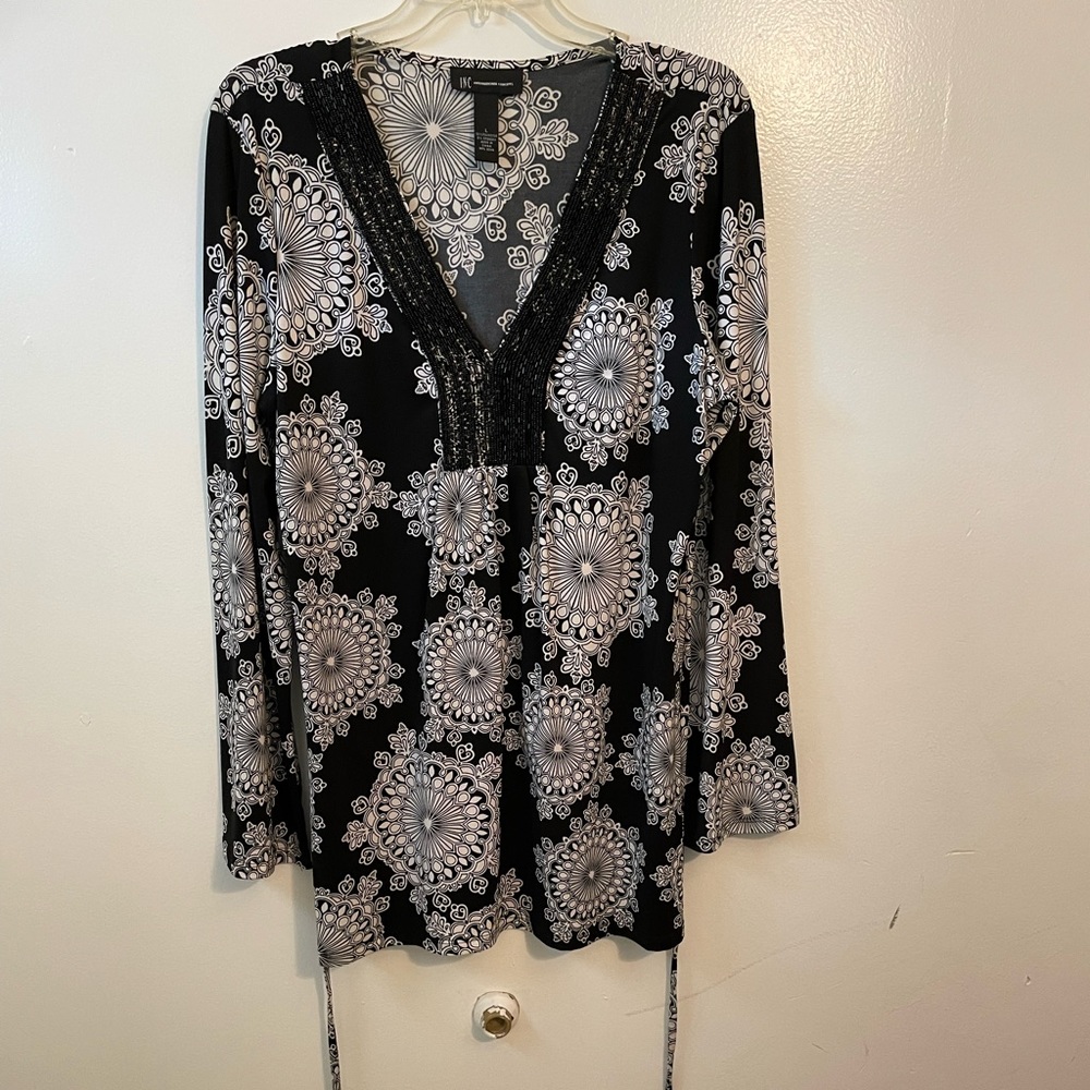INC size Large, black and white blouse, new without tag polyester and spandex